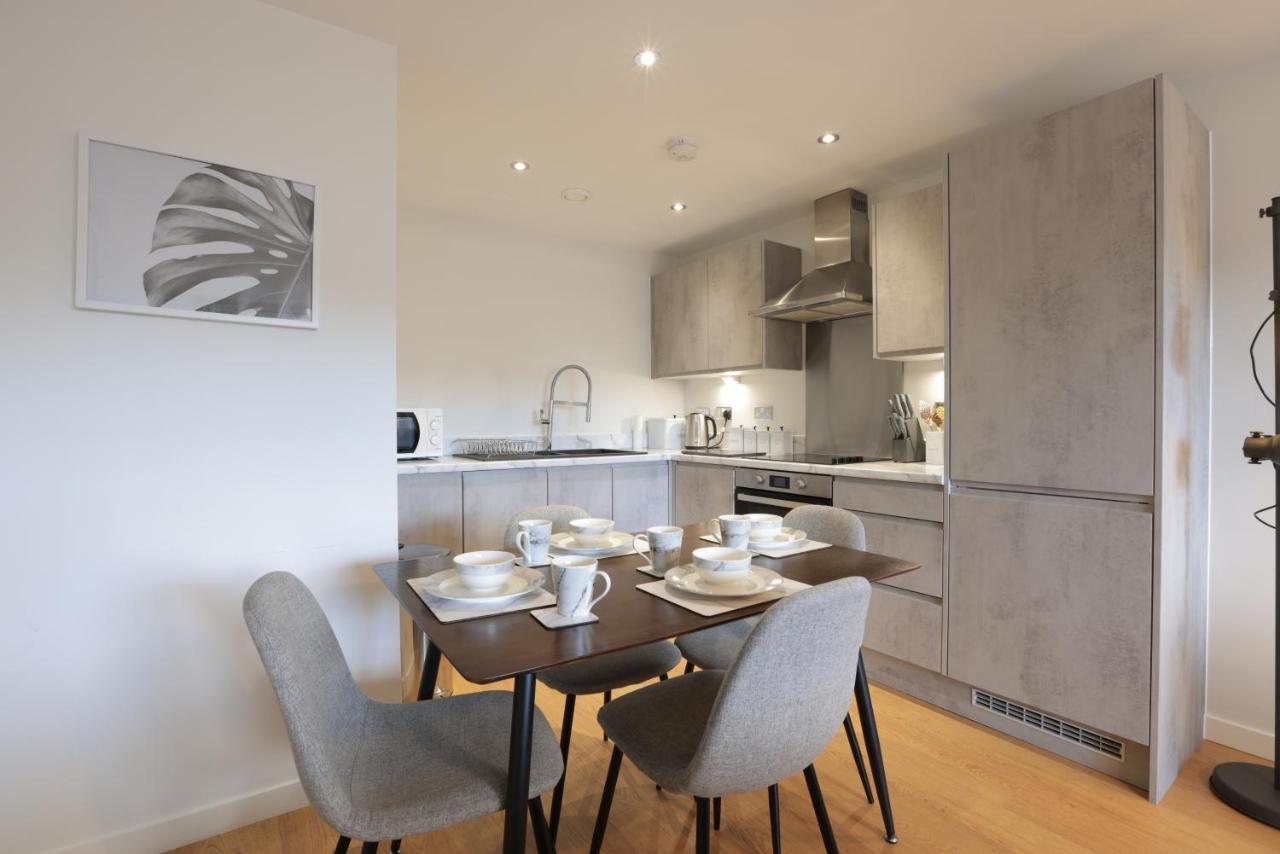Southbank Leeds Apartment. New! With Free Parking Eksteriør billede