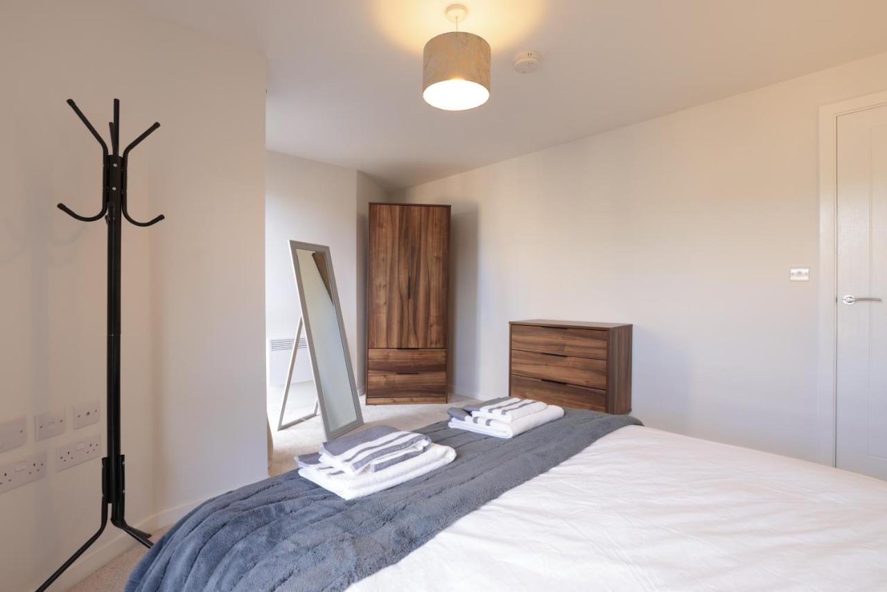 Southbank Leeds Apartment. New! With Free Parking Eksteriør billede