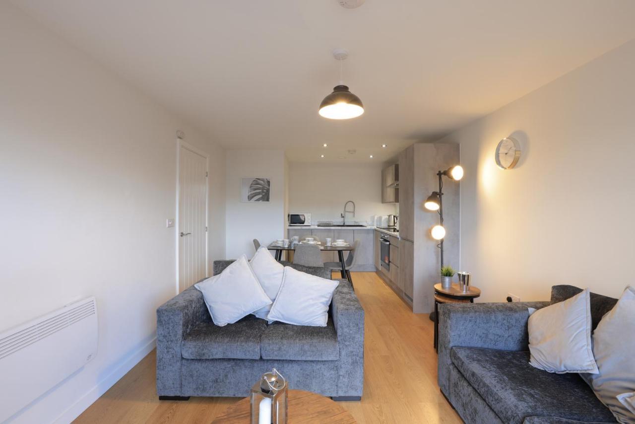 Southbank Leeds Apartment. New! With Free Parking Eksteriør billede